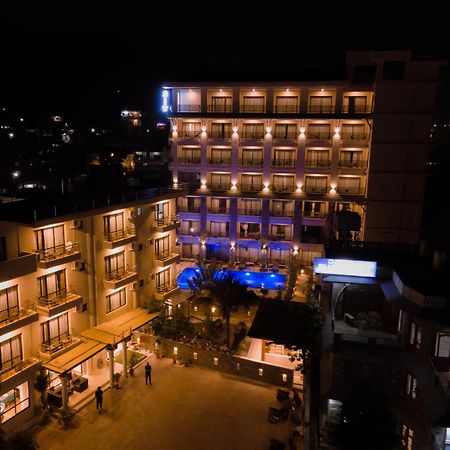 Hotel Pokhara Village & Spa Esterno foto