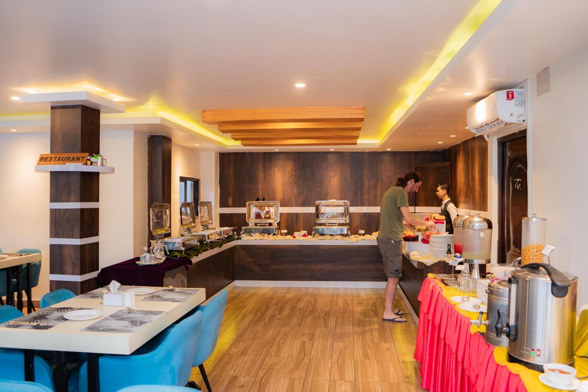 Hotel Pokhara Village & Spa Esterno foto